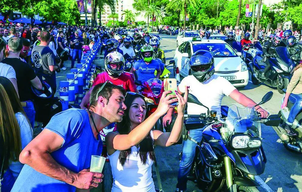 Lleno en la avenida &Aacute;lvaro Domecq en una imagen de archivo.  - Viva