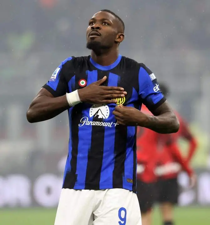Marcus Thuram celebra su gol. - EFE
