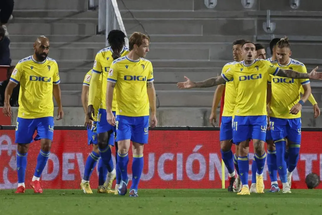 El conjunto cadista ante el Mallorca. - EFE