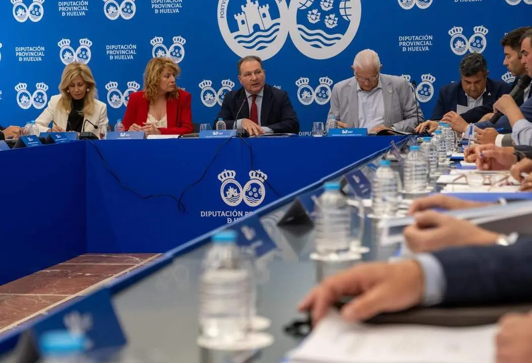 Reuni&oacute;n de la Comisi&oacute;n de las Infraestructuras este martes. - VH