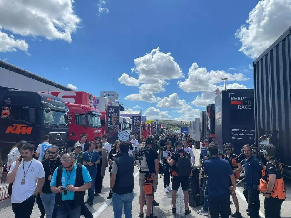 Ambiente en el Circuito de Jerez. - Viva
