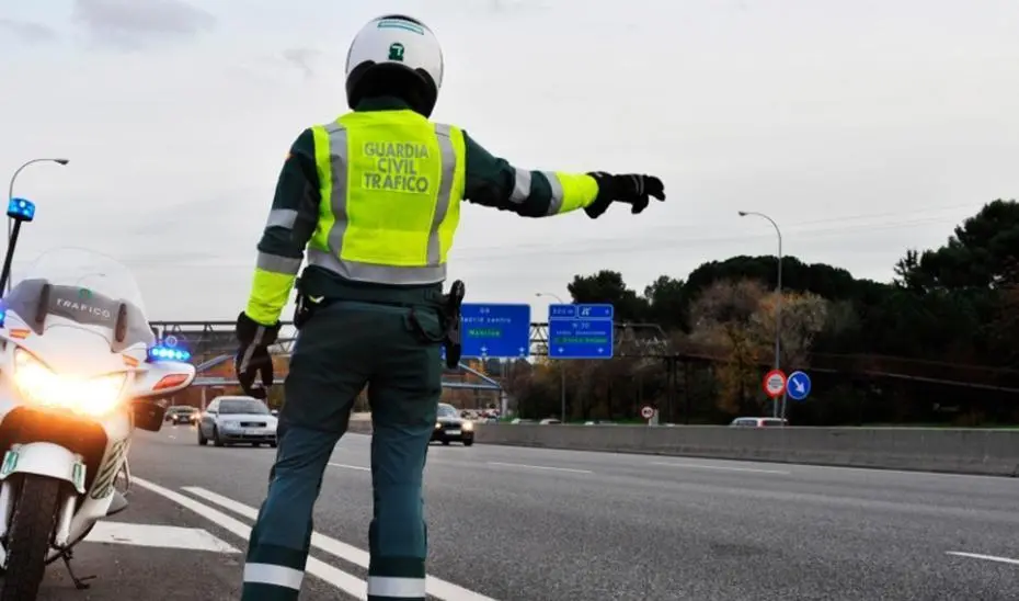 Guardia Civil de Tr&aacute;fico. - Emergencias 112