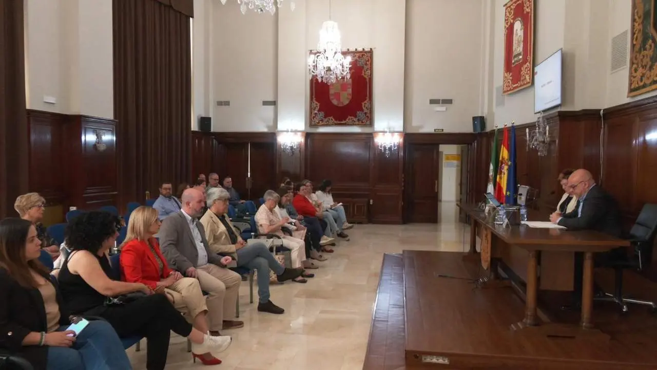 Conferencia en la Subdelegaci&oacute;n del Gobierno.  - VIVA Ja&eacute;n