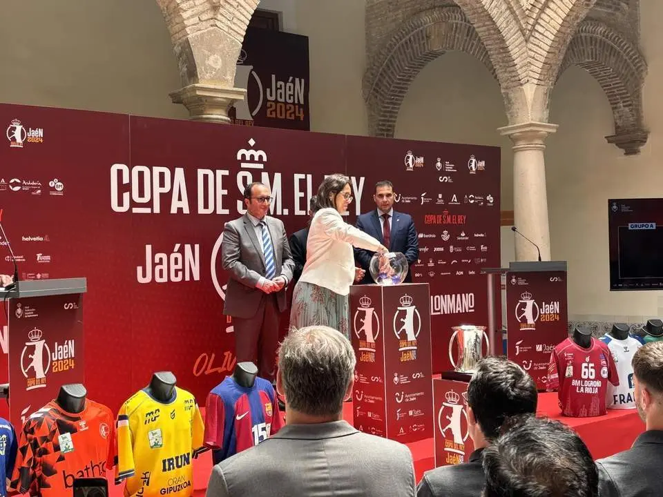 La Copa del Rey se ha sorteado en los Ba&ntilde;os &Aacute;rabes - DIPUTACI&Oacute;N