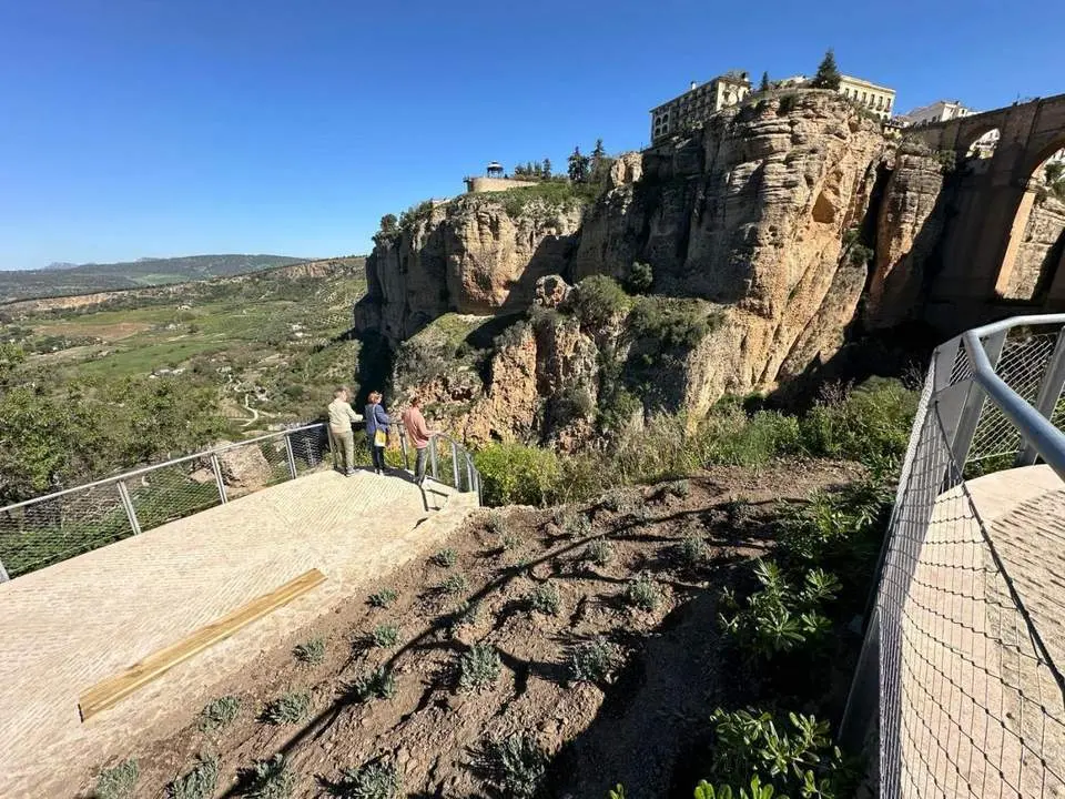 El Camino del Desfiladero ha sido el monumento m&aacute;s visitado este mes.  - Ayto