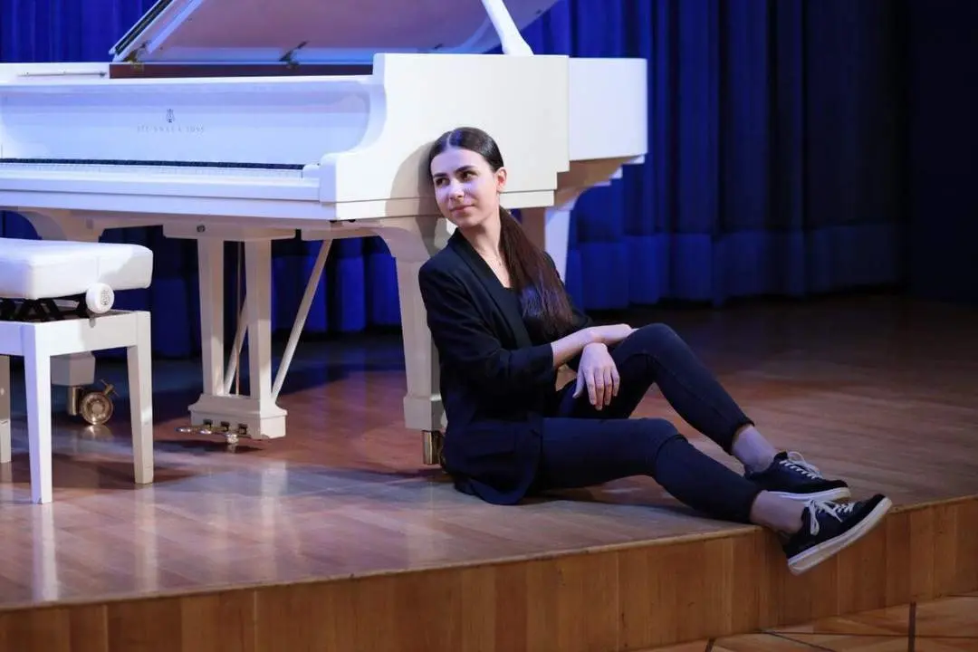 Alexandra Dovgan. - AMC