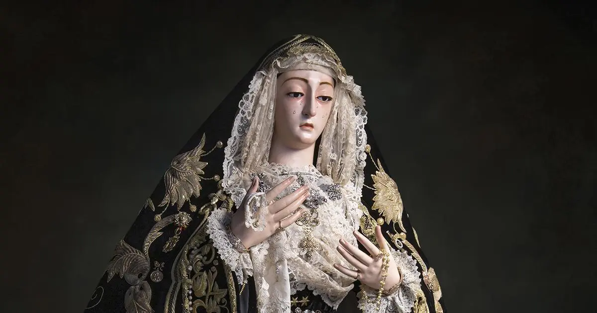 Virgen de la Soledad de Cantillana sin su corona - &Oacute;scar Torres y Juan M. Jurado