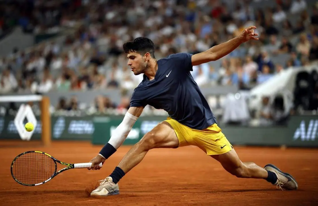 Carlos Alcaraz, en su estreno en Roland Garros. - EFE