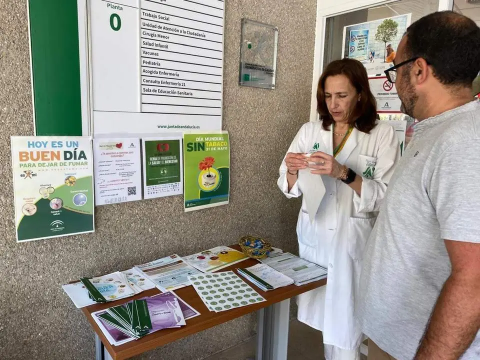 Actividad informativa contra el tabaquismo en La Laguna. - VIVA