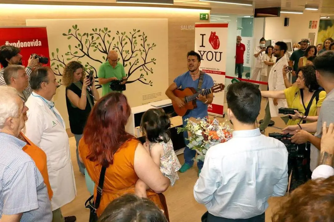 Acto simb&oacute;lico del '&Aacute;rbol de la vida' en relaci&oacute;n a las donaciones. - EP.