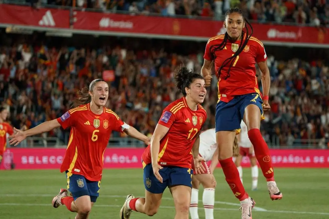Espa&ntilde;a celebra el tercer gol. - EFE