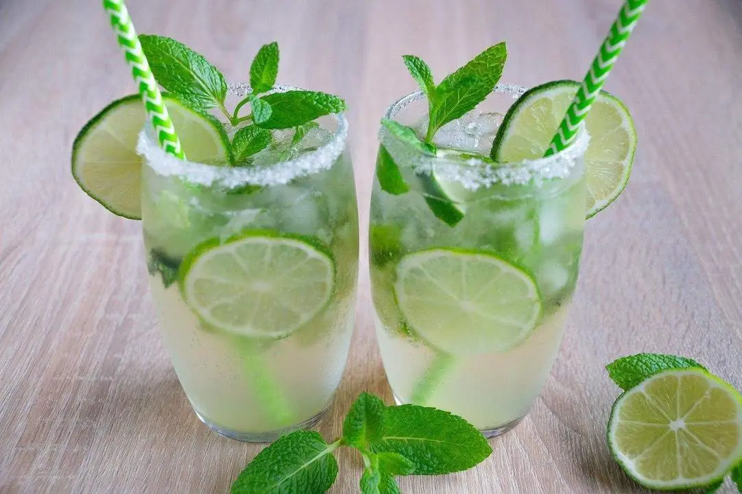 Los mojitos, en locales autorizados. - OlaStr en Pixabay