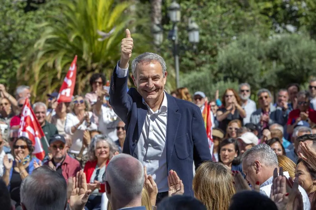 Jos&eacute; Luis Rodr&iacute;guez Zapatero, en C&aacute;diz. - EFE/Rom&aacute;n R&iacute;os