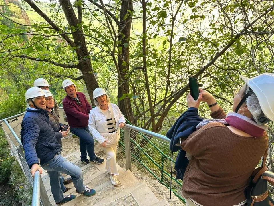 Visitantes en el Camino del Desfiladero.  - RS