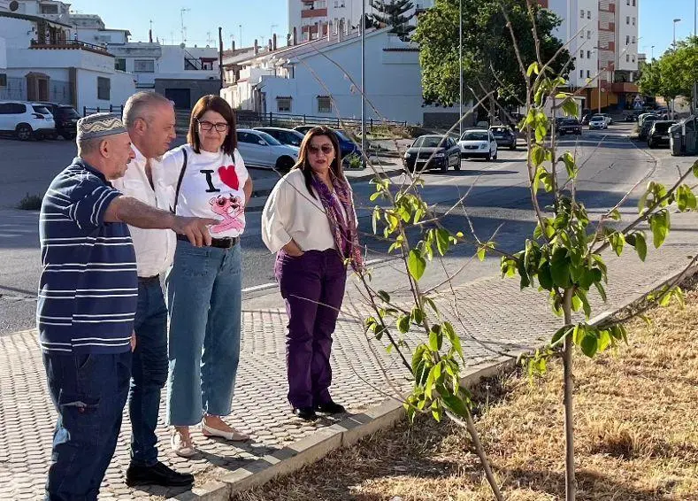 Miembros de IU, en El Saladillo. - AI