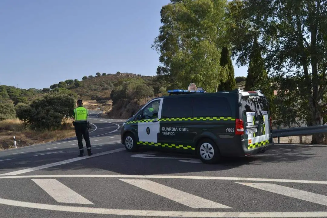 Guardia Civil de tr&aacute;fico. - EP