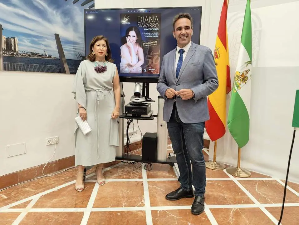 Presentaci&oacute;n 50 aniversario Cueva del Tesoro. - ROCA