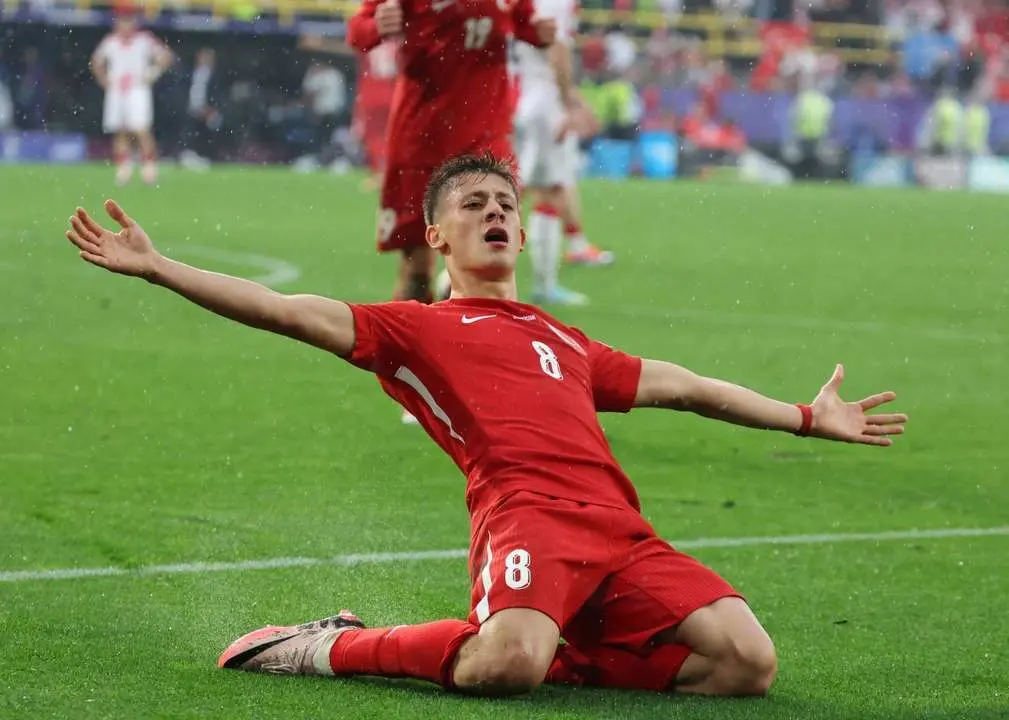 Arda G&uuml;ler celebra su gol. - EFE