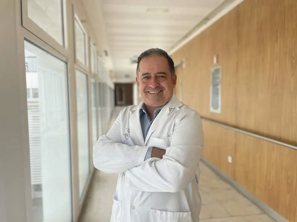 El pediatra Andr&eacute;s Osuna. - QUIR&Oacute;NSALUD