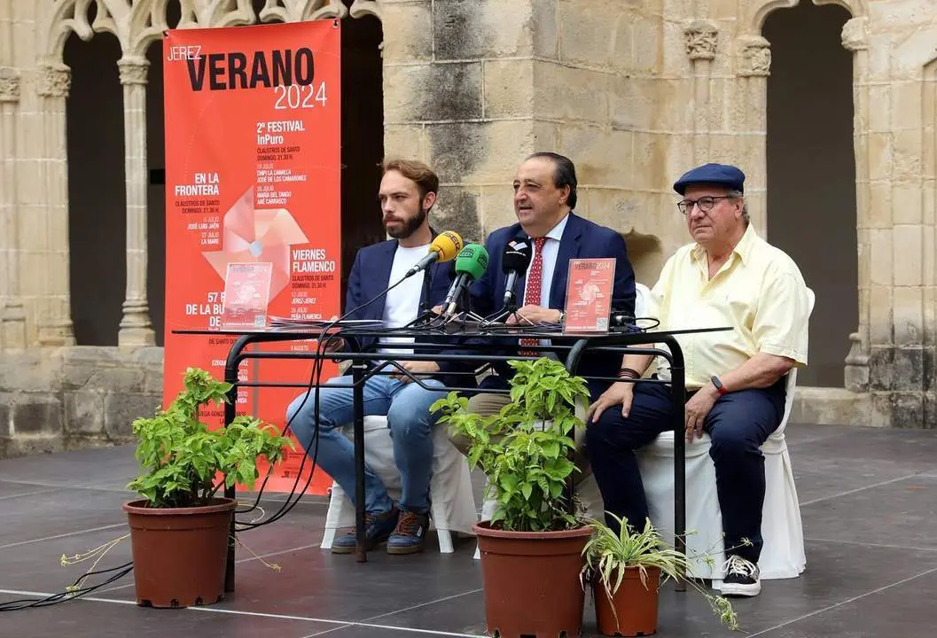 Presentaci&oacute;n del acto.  - Viva