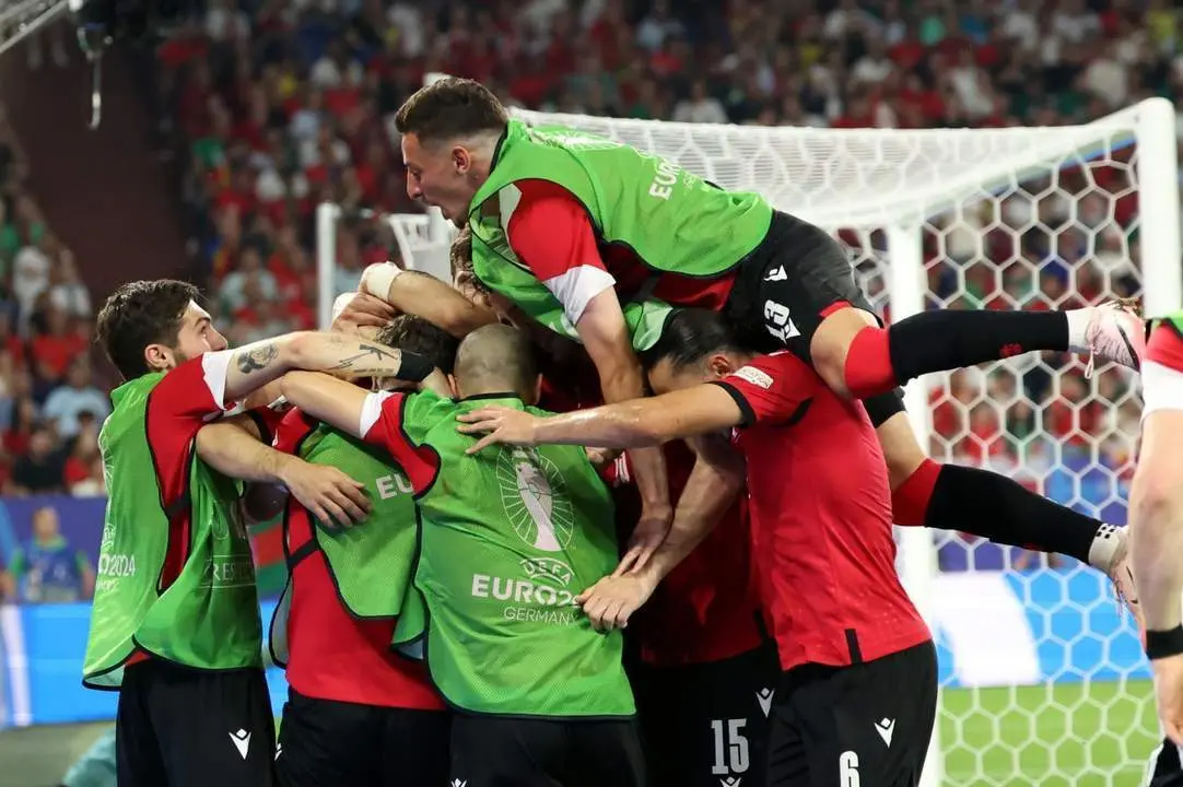 Georgia celebra uno de sus goles a Portugal. - EFE