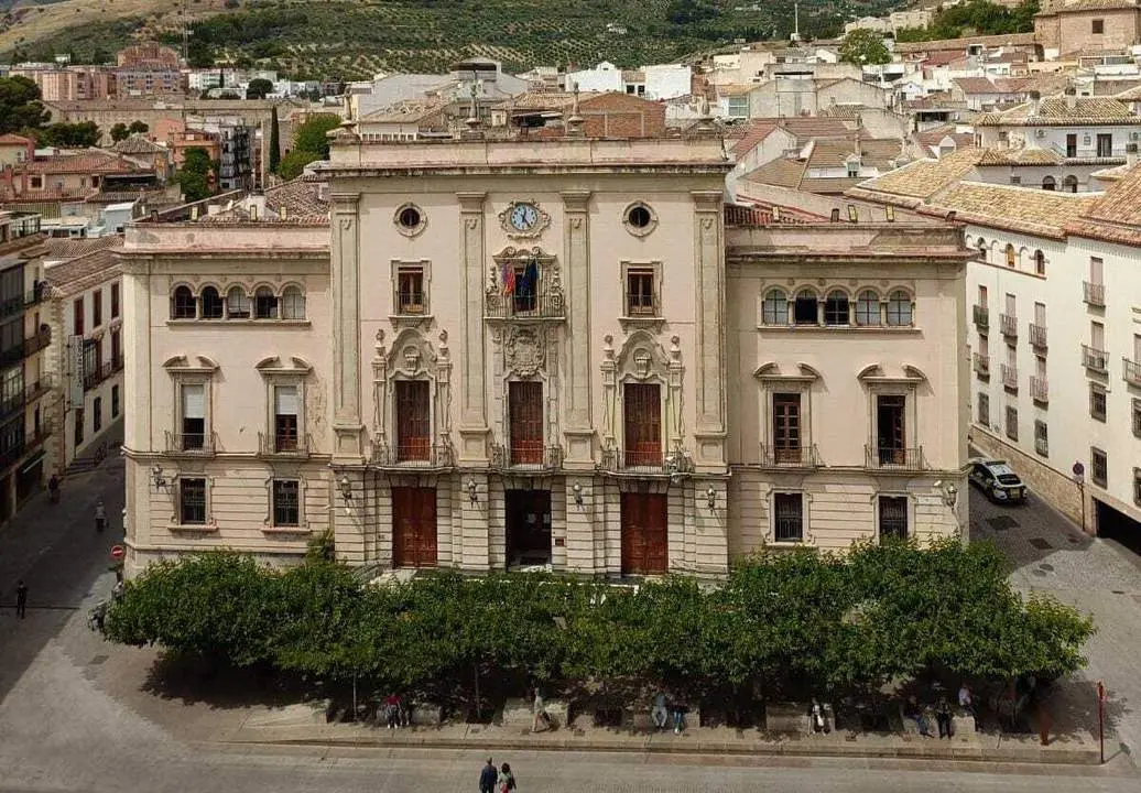 El Ayuntamiento asegura que el plan de pago a proveedores incrementar&aacute; la deuda