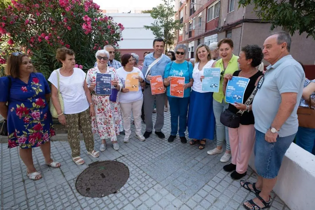 Presentaci&oacute;n del programa &lsquo;Fiestas en los barrios&rsquo;. - VIVA