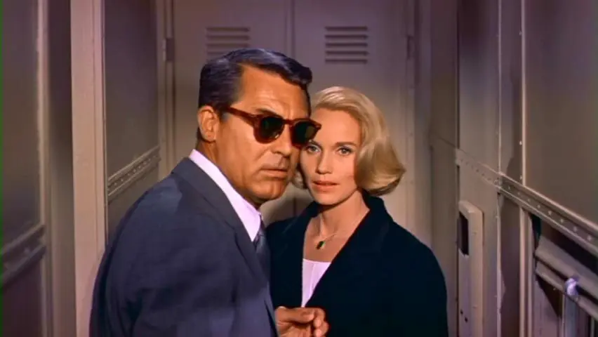 Eva Marie Saint con Cary Grant en Con la muerte en los talones - Cinemascope