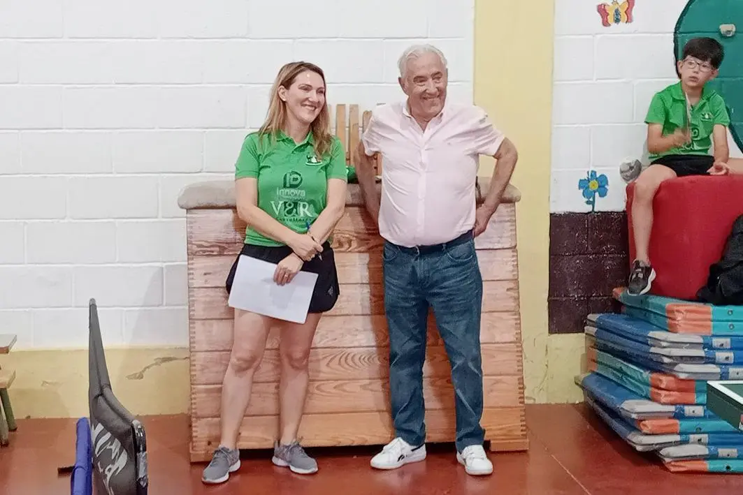 La jugadora Roc&iacute;o S&aacute;nchez y el presidente Santiago S&aacute;nchez - Ra&uacute;l J. Bustillos