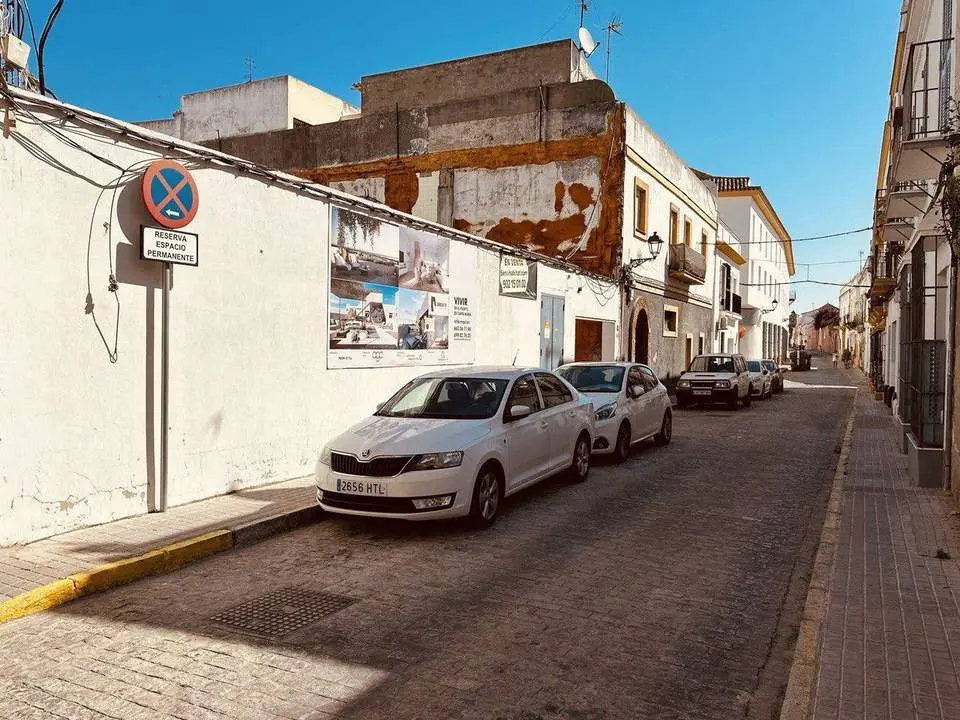 FINCA EN CALLE ALBAREDA 20.  - VIVA