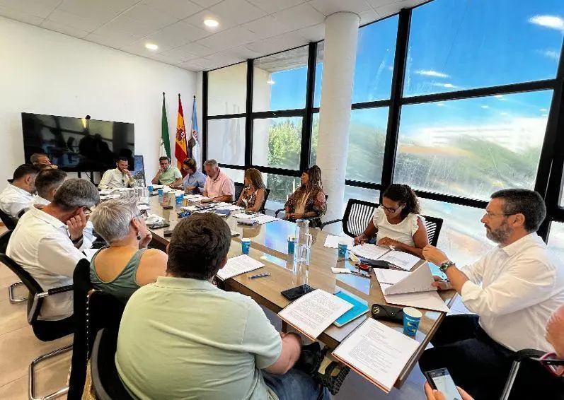 Reuni&oacute;n de balance del equipo de gobierno de La L&iacute;nea. - AI