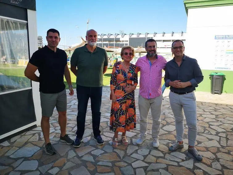 Visita municipal a la piscina de Asansull en La L&iacute;nea. - AI