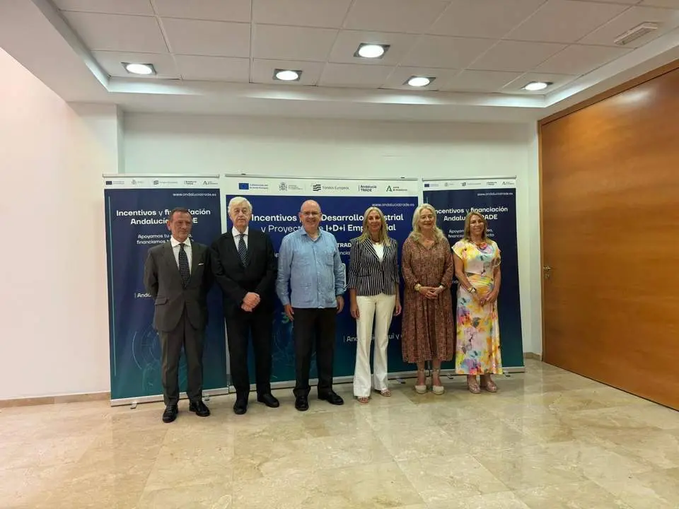 Presentaci&oacute;n de las ayudas de Andaluc&iacute;a Trade en la CEC. - VIVA