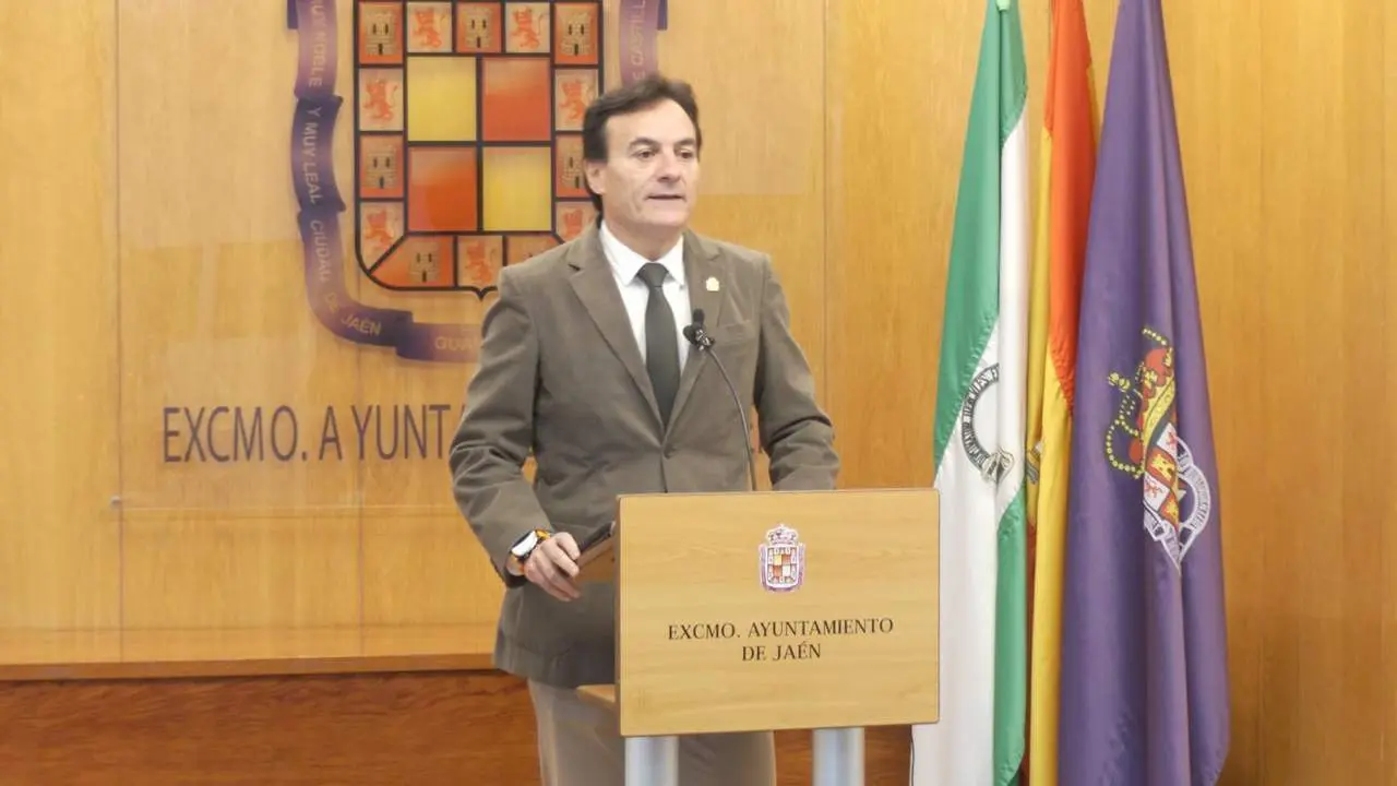 Agust&iacute;n Gonz&aacute;lez durante la rueda de prensa.  - VIVA Ja&eacute;n