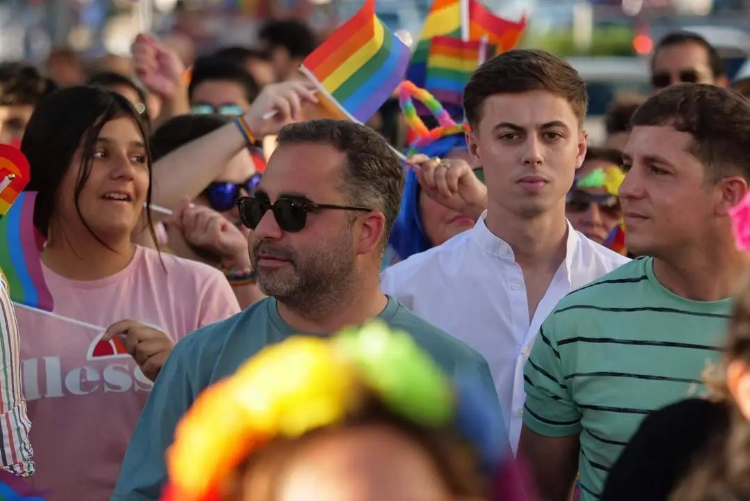 Jos&eacute; Alberto Cruz, a la derecha, en la Fiesta del Orgullo - VIVA