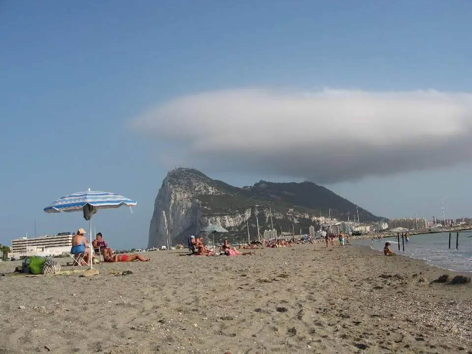Imagen de archivo de la playa de Poniente. - A. I.