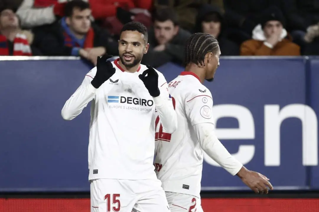El delantero del Sevilla, Youssef En Nesyri, celebra su gol anotado en - efe