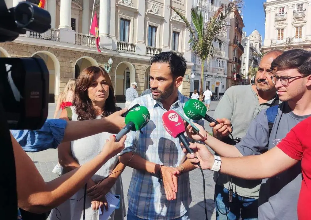 David de la Cruz y Helena Fern&aacute;ndez. - VIVA