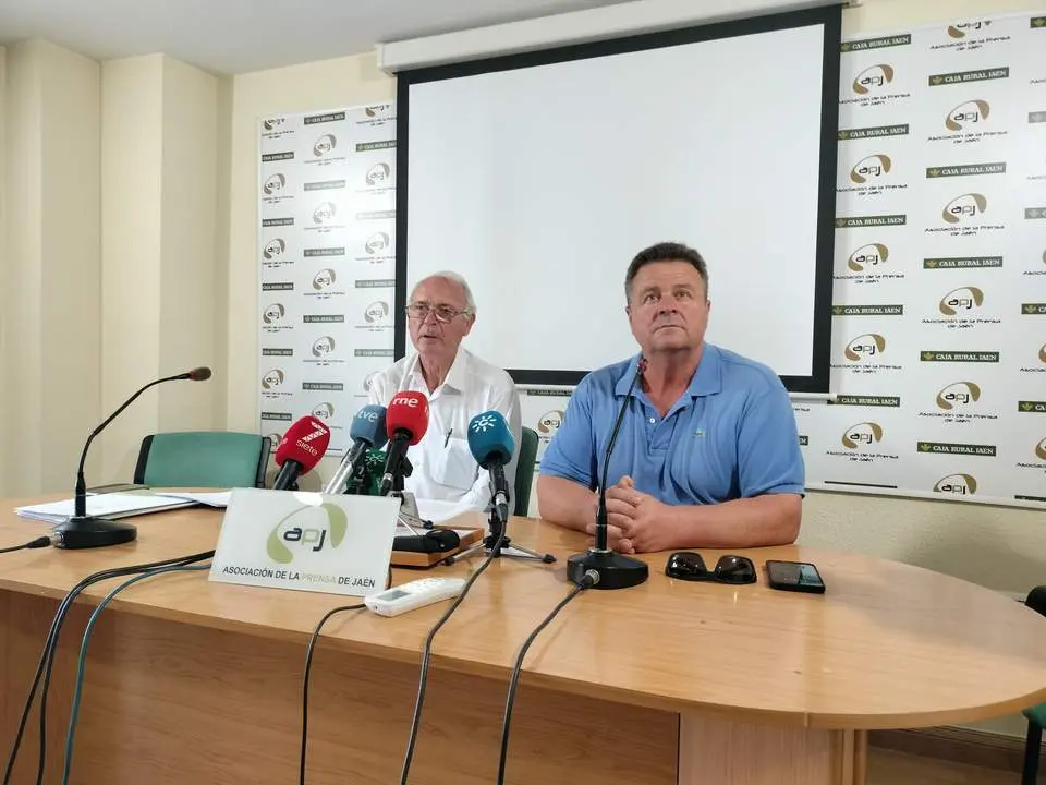 Amenazan con ir a huelga de hambre si no encuentran soluci&oacute;n a los Paisajes del Olivar