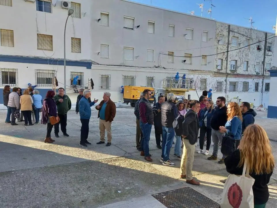 El eurodiputado Miguel Urb&aacute;n, en una visita a La Asunci&oacute;n.  - Andaluc&iacute;a Informaci&oacute;n