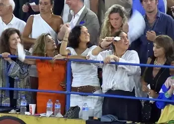 Victoria Federica, de vuelta de sus vacaciones, protagonista en los toros en Marbella