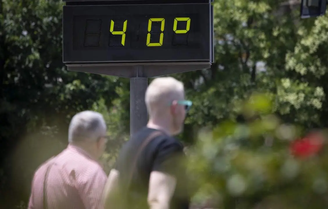 Term&oacute;metro a 40 grados.  - EP