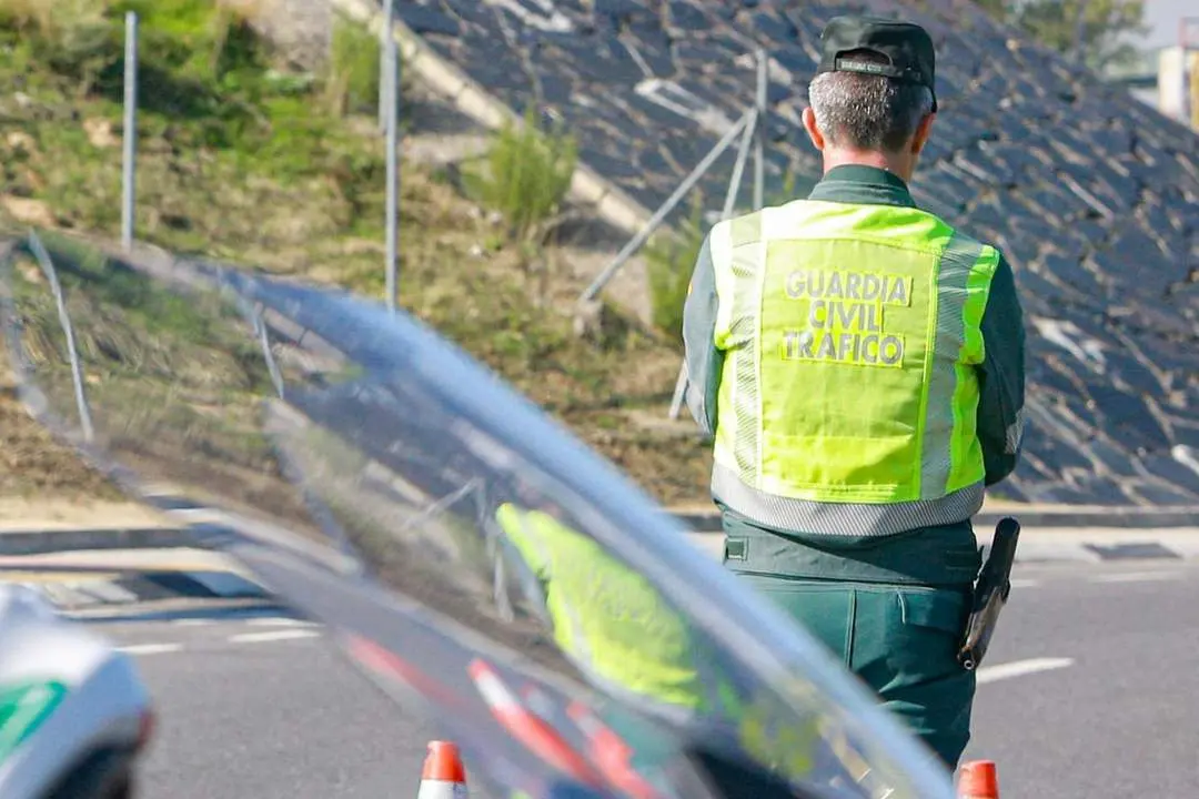 Guardia Civil de Tr&aacute;fico. - EP