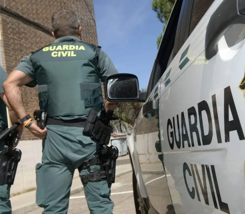 Agentes de la Guardia Civil. - 