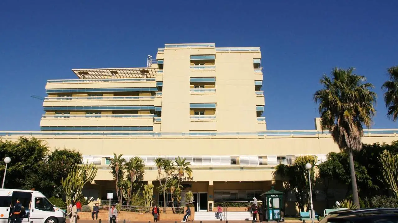Fachada Hospital Costa del Sol. - JUNTA DE ANDALUC&Iacute;A
