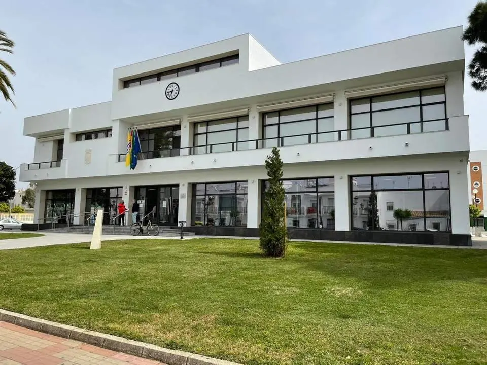 Fachada del Ayuntamiento de Isla Cristina. - Ayuntamiento