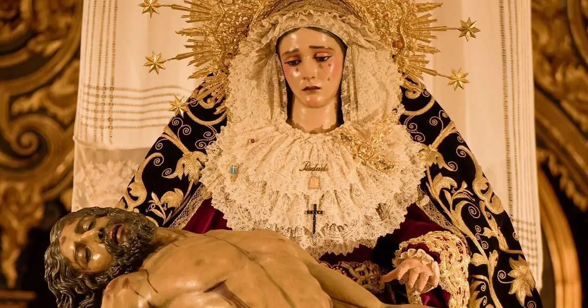 Virgen de la Piedad del Baratillo para su traslado a la Catedral - HERMANDAD
