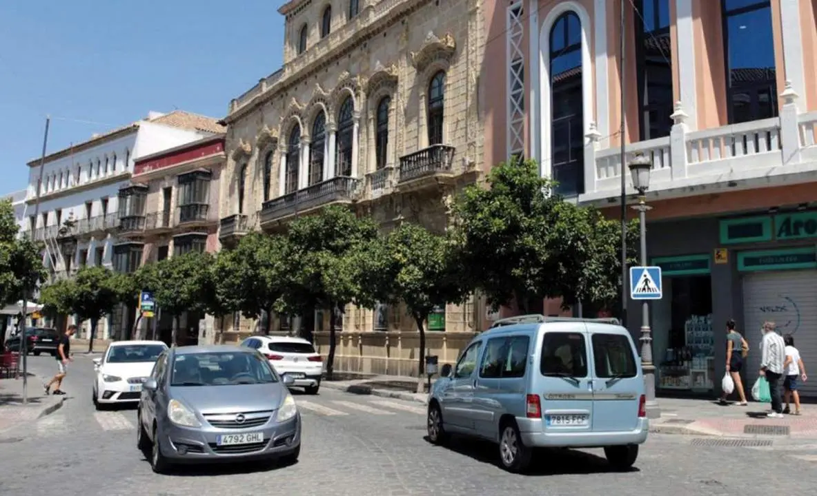 Tr&aacute;fico en el centro de Jerez.  - Andaluc&iacute;a Informaci&oacute;n