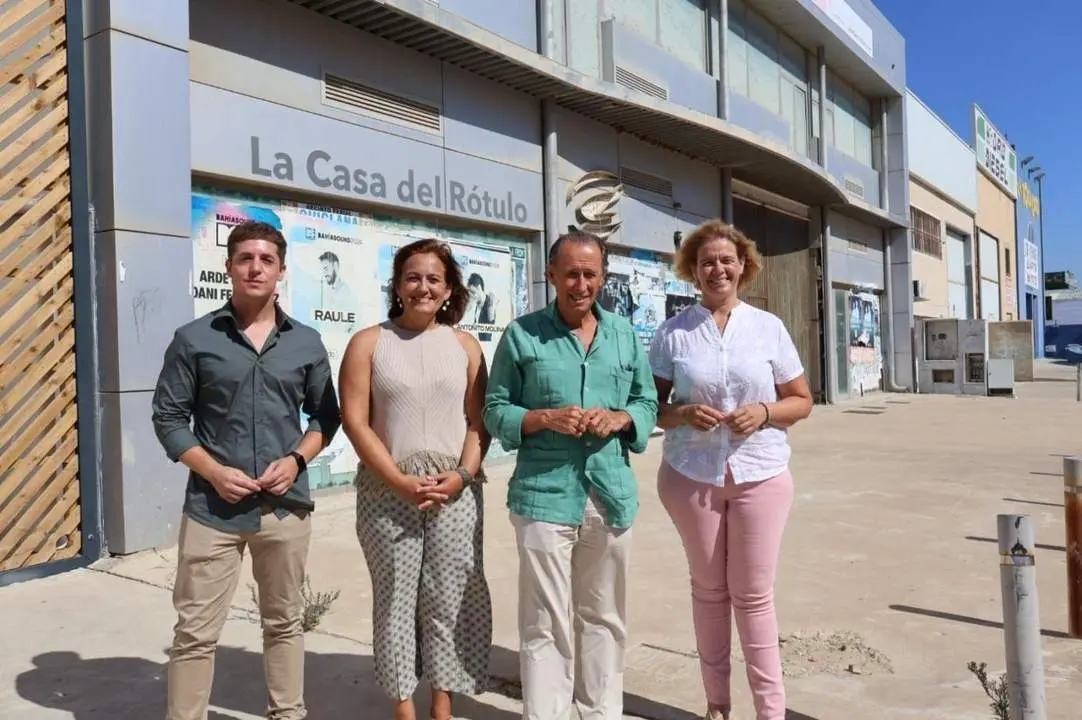 El alcalde y los delegados municipales han visitado el edificio - VIVA
