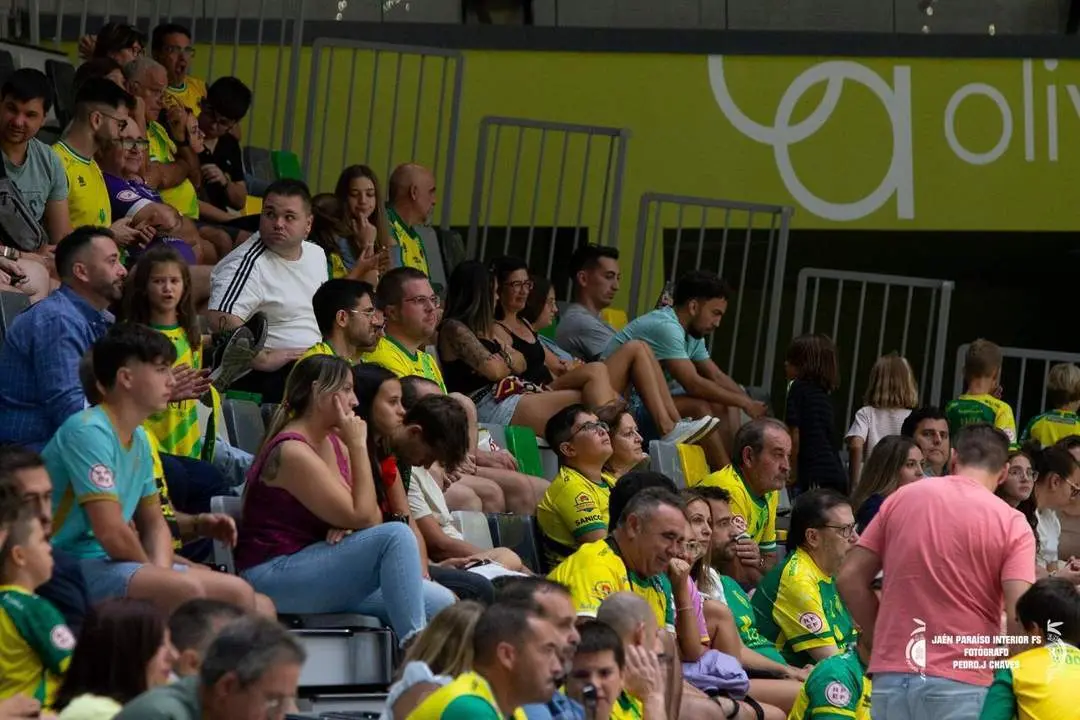 La afici&oacute;n del Ja&eacute;n Para&iacute;so Interior sigue siendo fiel. - JA&Eacute;N PARA&Iacute;SO INTERIOR